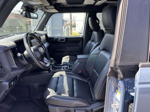 Used 2025 Ford Bronco Badlands AWD/4WD image 11