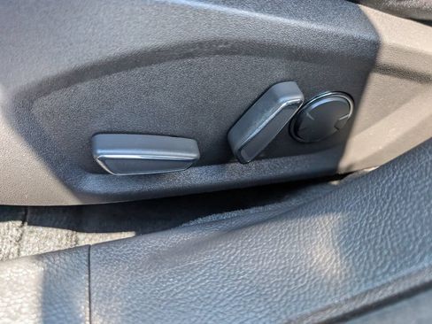 Used 2015 Ford Fusion SE w/ Equipment Group 201A FWD image 14