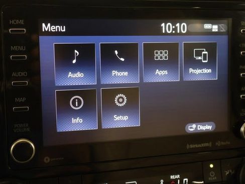 Used 2021 Toyota Highlander XLE AWD/4WD image 24