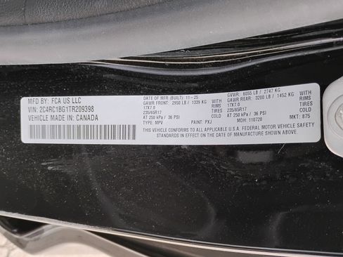 Used 2026 Chrysler Pacifica Select FWD image 37
