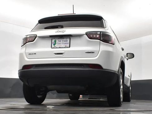 Used 2024 Jeep Compass Latitude AWD/4WD image 13