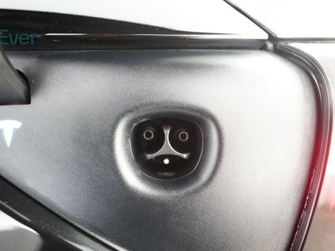 Used 2026 Tesla Model Y Long Range RWD image 10