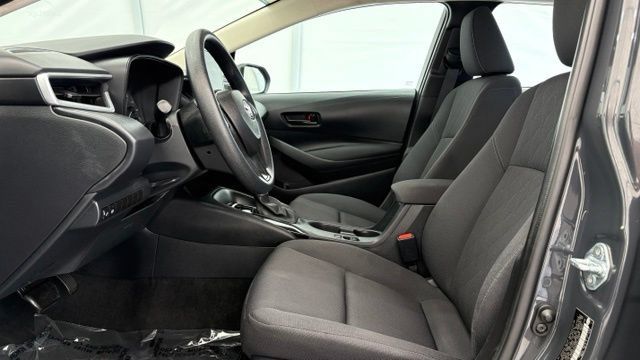 Used 2024 Toyota Corolla LE FWD image 11