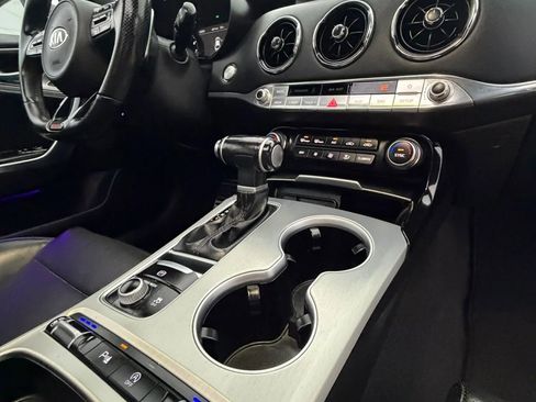 Used 2020 Kia Stinger GT1 RWD image 22