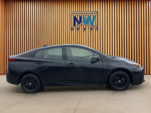 Used 2022 Toyota Prius LE image 24