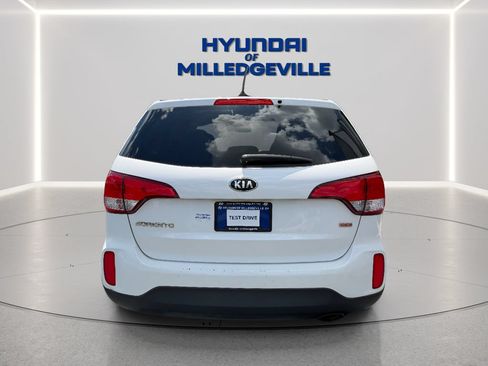 Used 2014 Kia Sorento LX FWD image 5