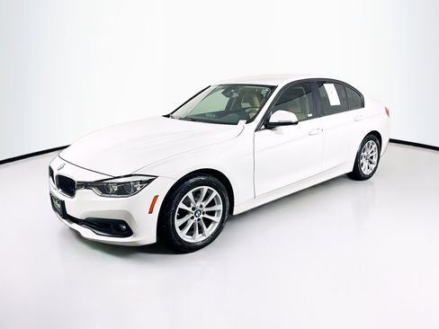 Used 2018 BMW 320i Sedan image 3
