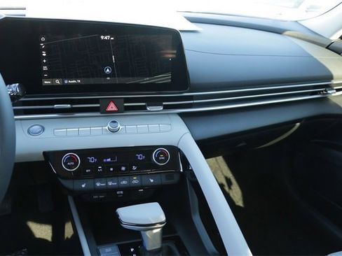 New 2025 Hyundai Elantra Limited image 13
