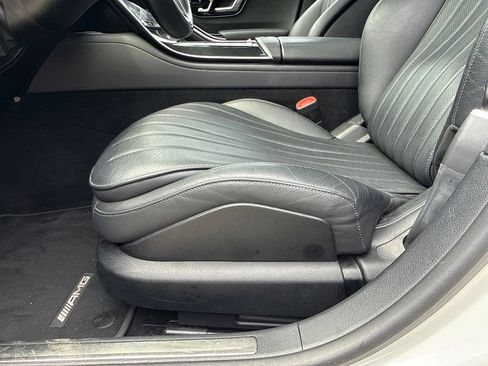 Used 2022 Mercedes-Benz S 500 4MATIC w/ AMG Line Package image 13