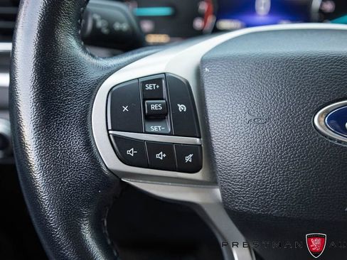Used 2022 Ford Explorer XLT w/ Equipment Group 202A AWD/4WD image 26