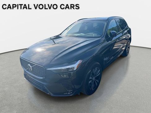 Used 2025 Volvo XC60 B5 Core AWD/4WD image 4