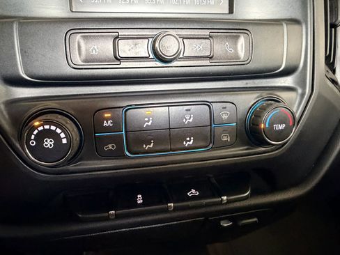 Used 2018 Chevrolet Silverado 1500 LS w/ Trailering Package AWD/4WD image 9