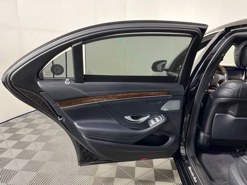 Used 2015 Mercedes-Benz S 550 4MATIC Sedan image 36