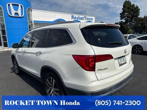 Used 2018 Honda Pilot Touring image 10