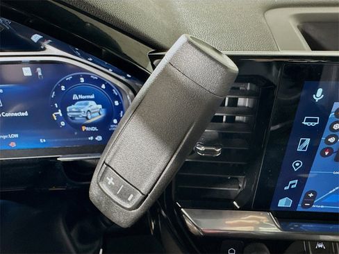 Used 2026 Chevrolet Silverado 1500 LT w/ Safety Package image 15