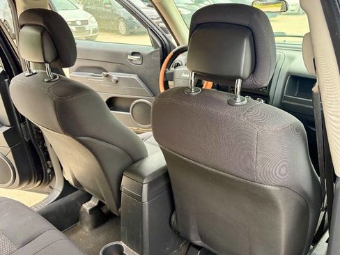 Used 2010 Jeep Patriot Sport FWD image 13