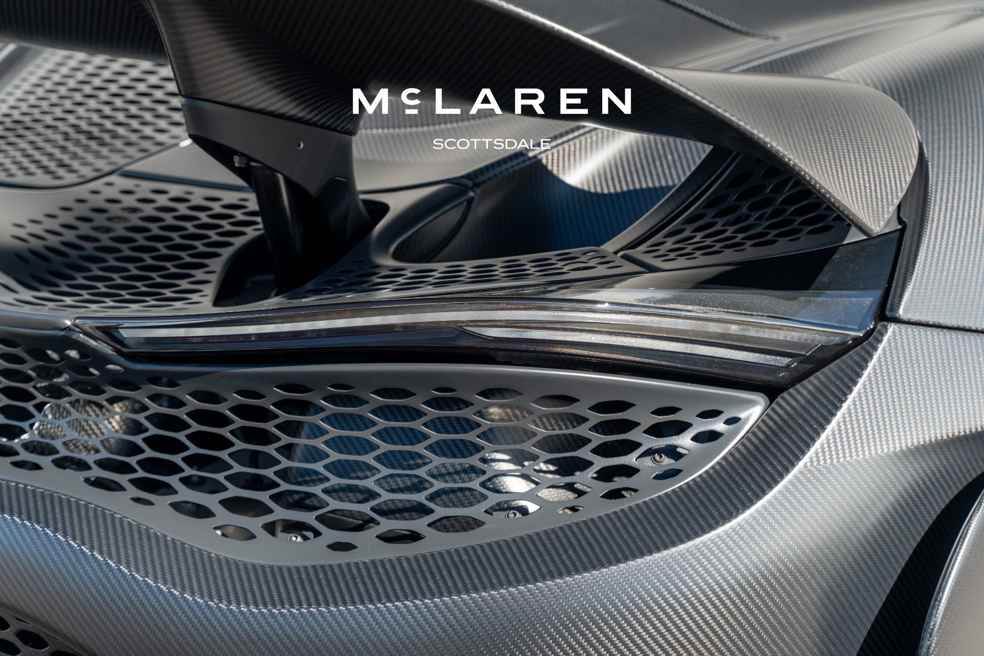 Used 2022 McLaren 765LT RWD image 28