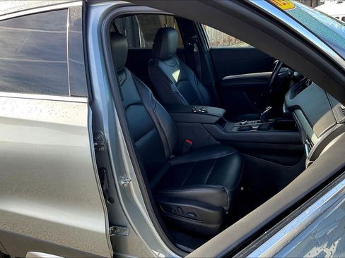 Used 2023 Cadillac XT4 Premium Luxury image 7