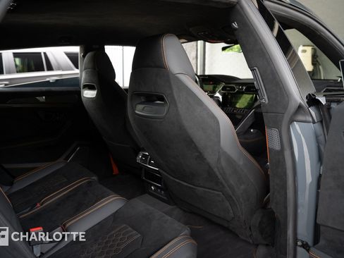 Used 2021 Lamborghini Urus AWD/4WD image 41