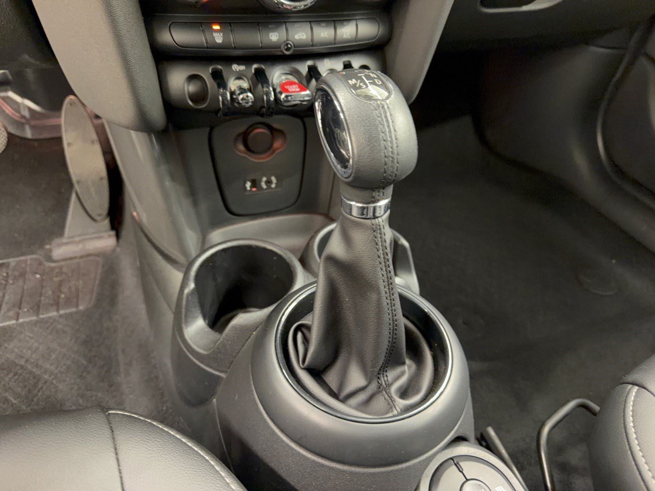 Used 2017 MINI Cooper 4-Door Hardtop FWD image 21