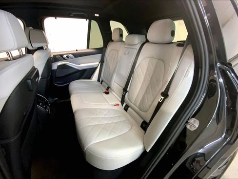 Used 2023 BMW X5 M50i w/ Executive Package image 21