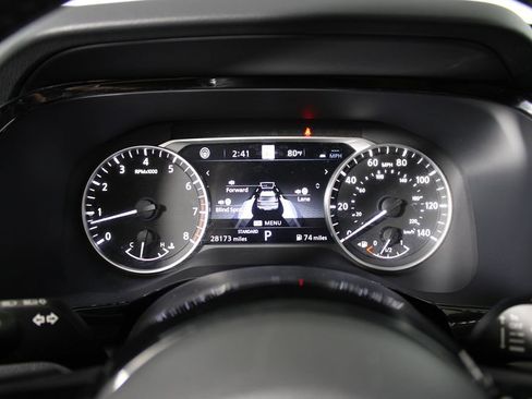 Used 2023 Nissan Pathfinder SL image 6