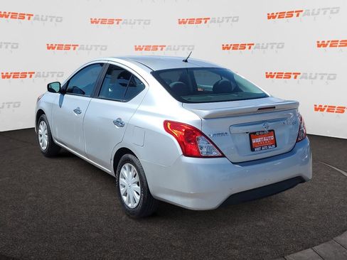 Used 2019 Nissan Versa SV FWD image 3