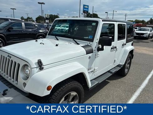 Used 2018 Jeep Wrangler Unlimited Sahara w/ Connectivity Group AWD/4WD image 2