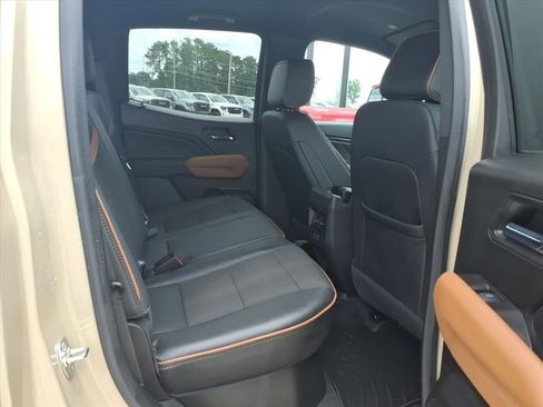 Used 2024 GMC Canyon AT4 w/ Canyon Safety Plus Package AWD/4WD image 13