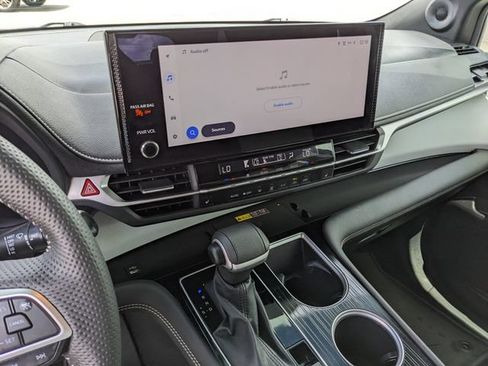 Used 2025 Toyota Sienna XSE w/ XSE Plus Package FWD image 26
