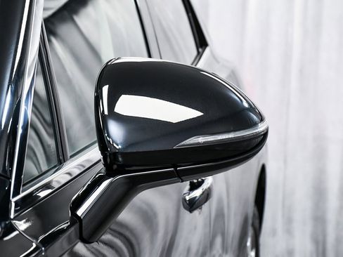 Used 2025 Genesis GV70 2.5T w/ Select Package image 73