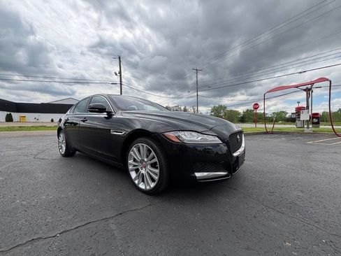 Used 2018 Jaguar XF Prestige AWD/4WD image 6