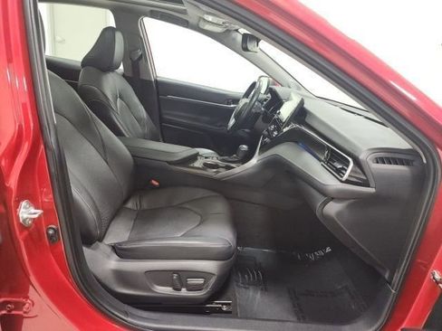 Used 2021 Toyota Camry XSE image 16