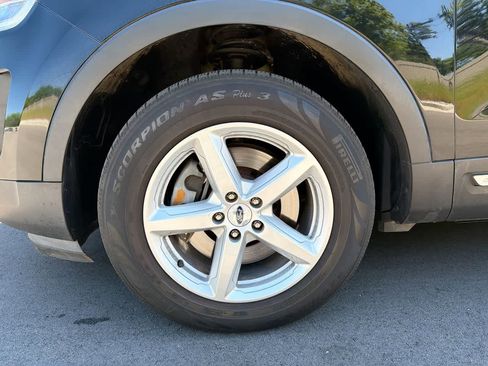 Used 2016 Ford Explorer XLT w/ Equipment Group 202A AWD/4WD image 19