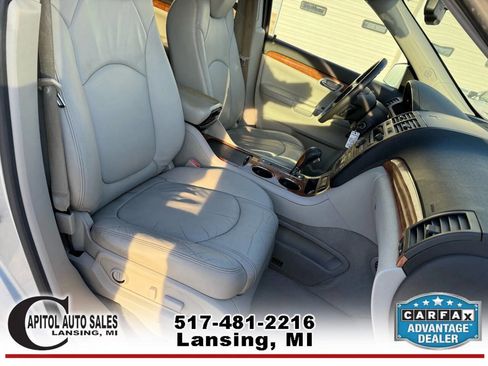 Used 2010 Saturn Outlook XR image 22