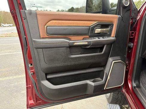 Used 2023 RAM 2500 Limited image 8
