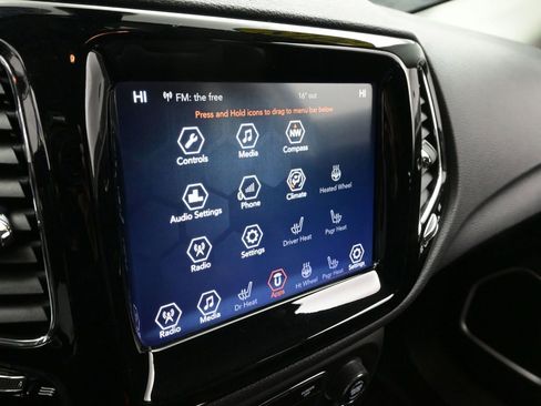 Used 2018 Jeep Compass Limited image 18