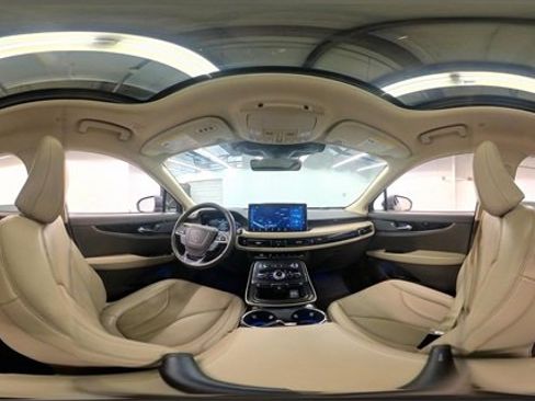 Used 2022 Lincoln Nautilus Reserve w/ Monochromatic Package image 37