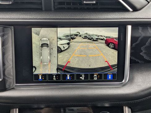 Used 2023 GMC Yukon Denali image 31