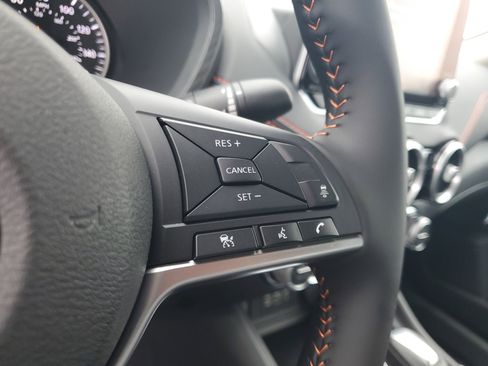 Used 2025 Nissan Sentra SR image 24