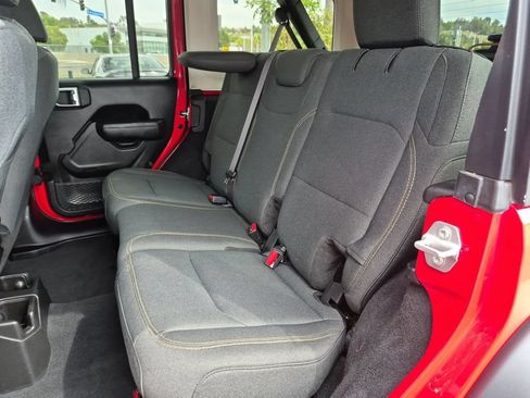 Used 2025 Jeep Wrangler Unlimited Sport AWD/4WD image 28