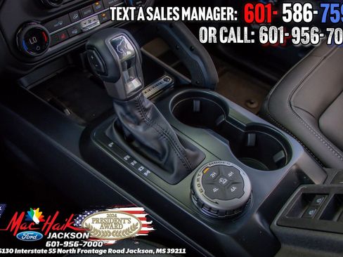 New 2025 Ford Bronco Outer Banks w/ Sasquatch Package AWD/4WD image 48