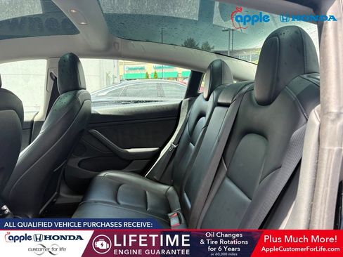 Used 2023 Tesla Model 3 Standard Range RWD image 5
