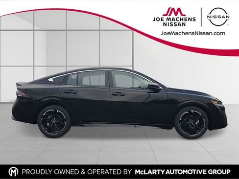New 2026 Nissan Sentra SR w/ SR Premium Package FWD image 7