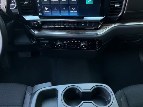 Used 2025 Chevrolet Silverado 1500 LT image 16
