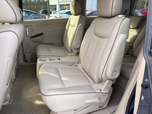 Used 2013 Nissan Quest SV w/ Leather Pkg image 17