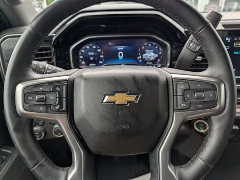 Used 2023 Chevrolet Silverado 1500 LT AWD/4WD image 18