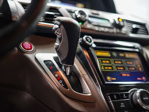 Used 2014 Honda Odyssey Touring image 25