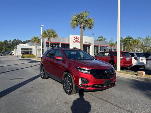 Used 2024 Chevrolet Equinox RS w/ LPO, Floor Liner Package image 2