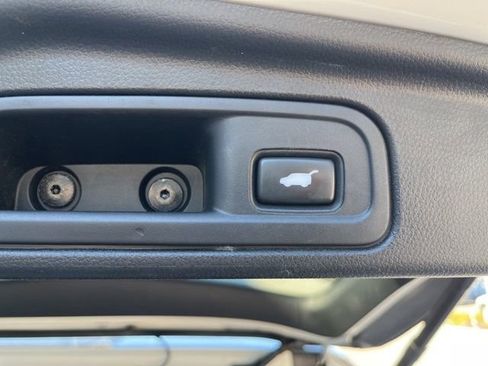 Used 2018 Honda Pilot Touring image 30